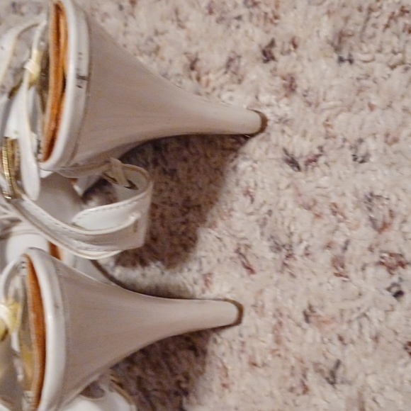 White dress shoes - Picture 5 of 6